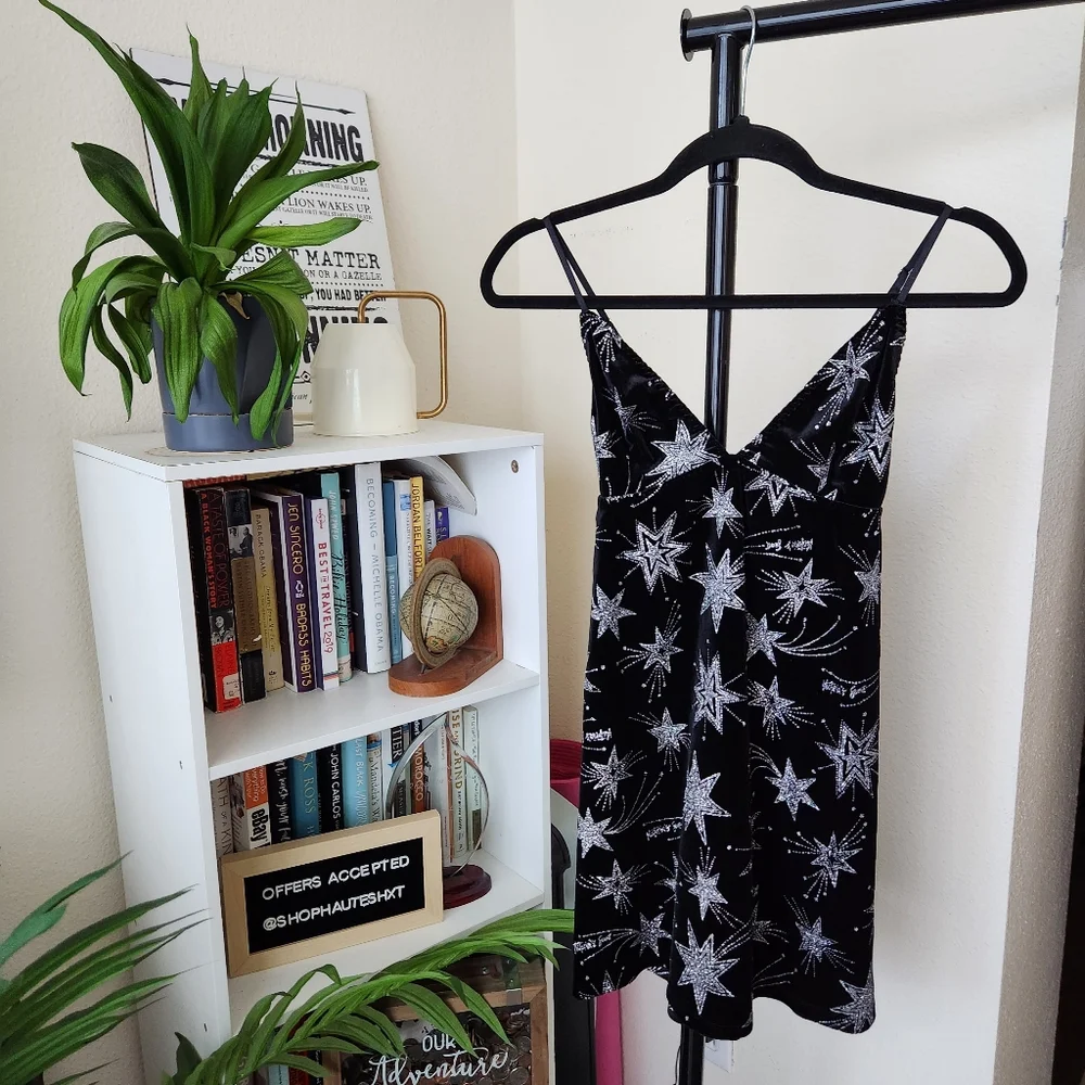 Victoria's Secret Shooting Star Velvet and Metallic Glitter Babydoll Nightgown - Picture 2 of 6